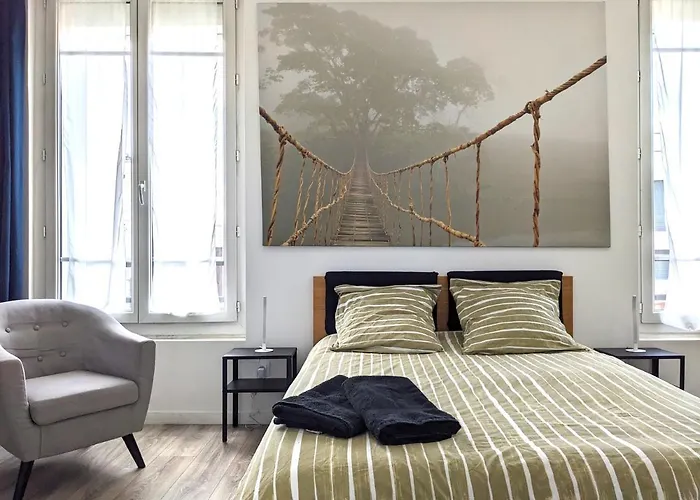 Grande Maison Renovee A 7 Min Du Metro