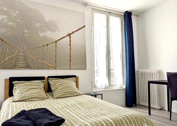 Grande Maison Renovee A 7 Min Du Metro